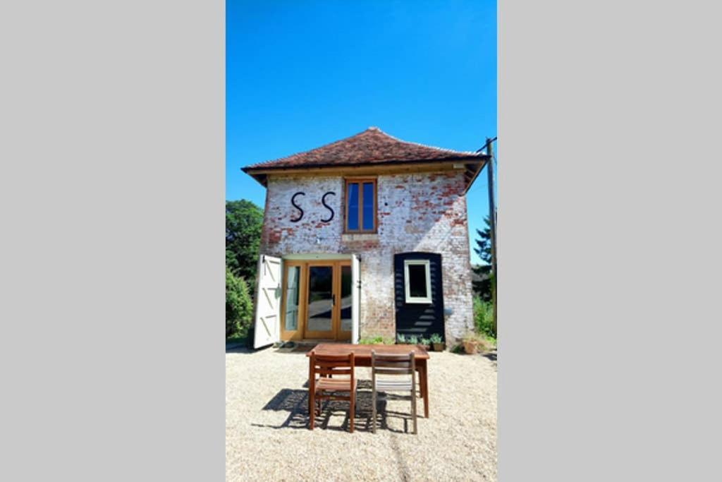 The Dovecote - Unique Self-Contained 1Bed Renovated Barn Villa Saffron Walden Exterior photo